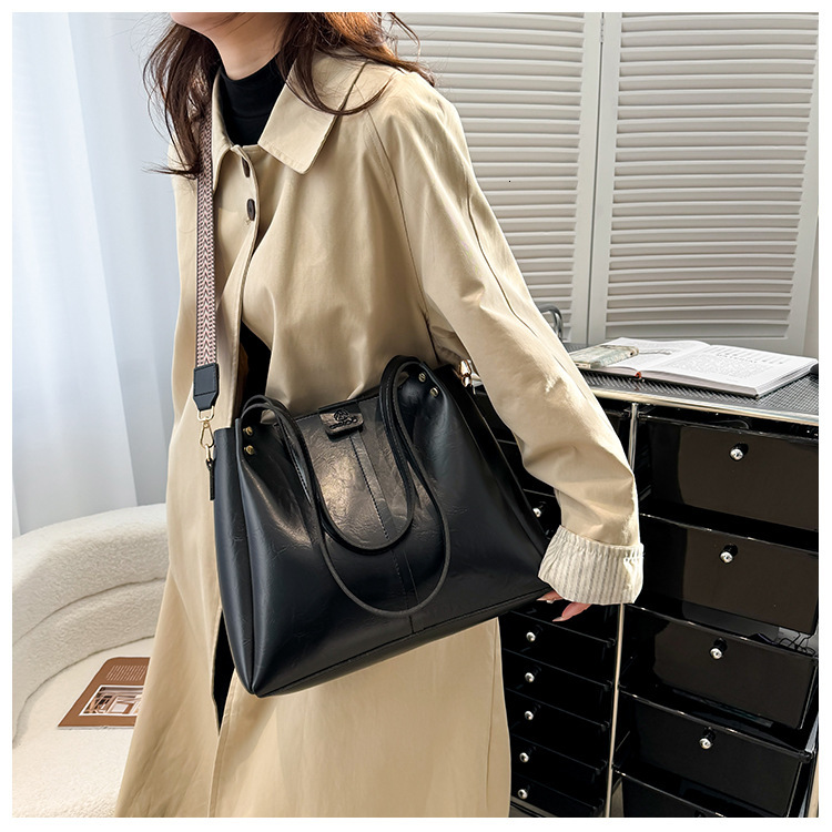 Commuter Bucket Large Capacity 2024 New Shoulder Women's Bag