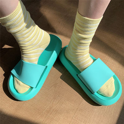 2025 New Thin Striped Anti Slip Thick Sole Fashionable And Rich Slippers For Men And Women Summer Indoor And Outdoor Beach Sandals