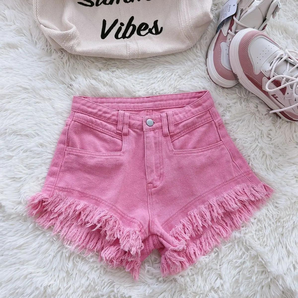 2025 Summer Womens Tassel Denim Shorts Jeans Ruffled Fringe Perforated Pants 250228Z