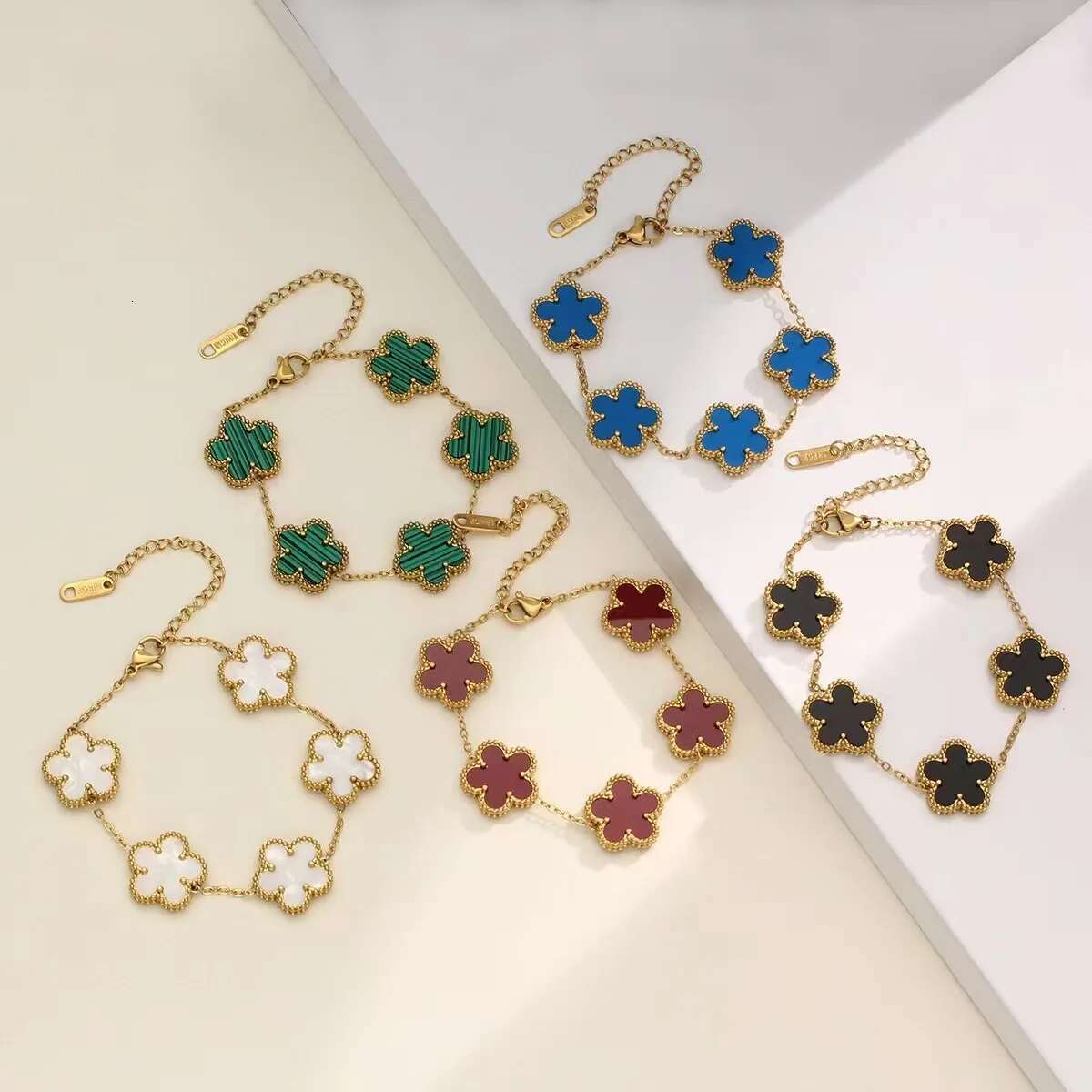 1 Piece Reversible Five wers Bracelet Available in various colours Elegant design Suitable for daily wear Holiday Gifts