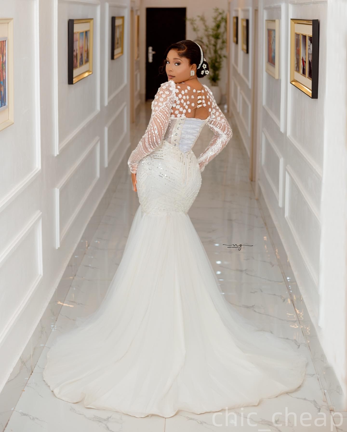 2025 Arabic Aso Ebi Plus Size Ivory Wedding Dress Beaded Sequined Full Sleeves Sheer Neck Bridal Gowns Dresses ZJ057