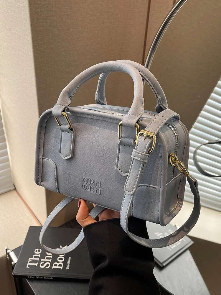 2025 Fashion Women's Small Pillowcase Solid Color Multi functional Short Handle Designer Handbag Spring New Zipper Crossbody Bag Trendy Handbag2