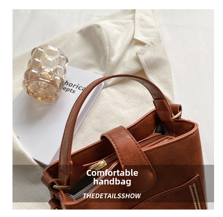 Niche Design Women's 2024 Summer New Popular Wide Shoulder Strap Crossbody Bag