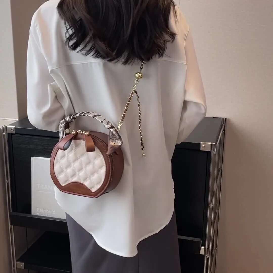 Fashion Ladies Silk Scarf Handbag Simple Girl Round Shoulder Car Ing Hundred Chain Women's Bag Lombard Decoration PU M