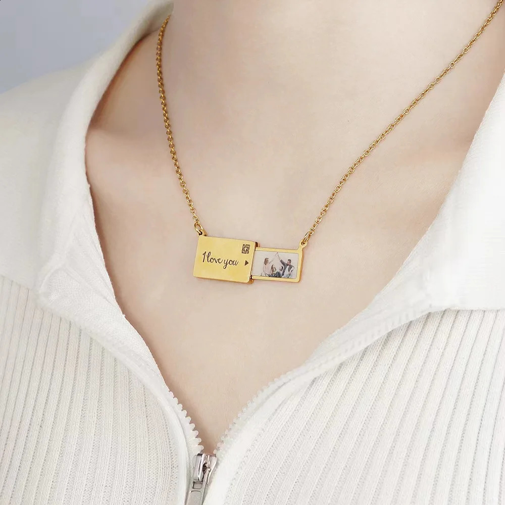 Personalized Stainless Steel Po Necklace Custom Engrave Love You Color Pendant Jewelry 2014 Couple Gift 250117