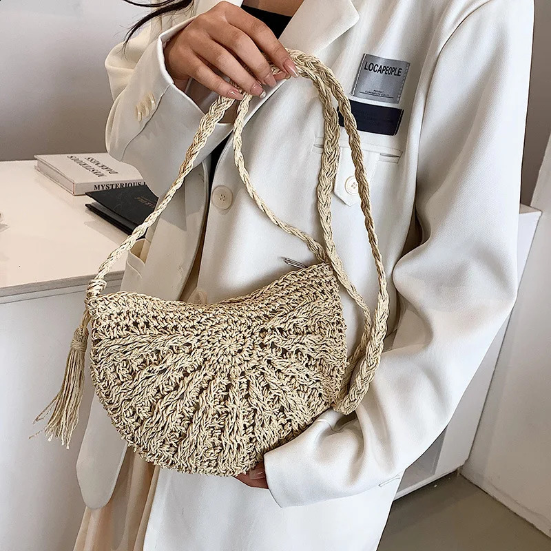 Fashion Semicircle Straw Woven Shoulder Crossbody Bag Travel Small Handbag Ladies Summer Handmade Rattan Tassel Beach Bag 250224