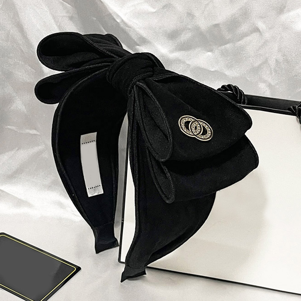 Classic Hair Bands Fashion Elastic Headband for Women and Men High Quality Head Scarf Headwraps Classic Accessory Perfect for Formal and Casual Wear