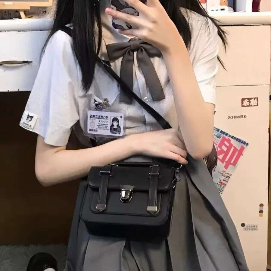 Japanese Crossbody Students Retro Handbag College Style Ladies Shoulder Bag Metal Decoration PU Material