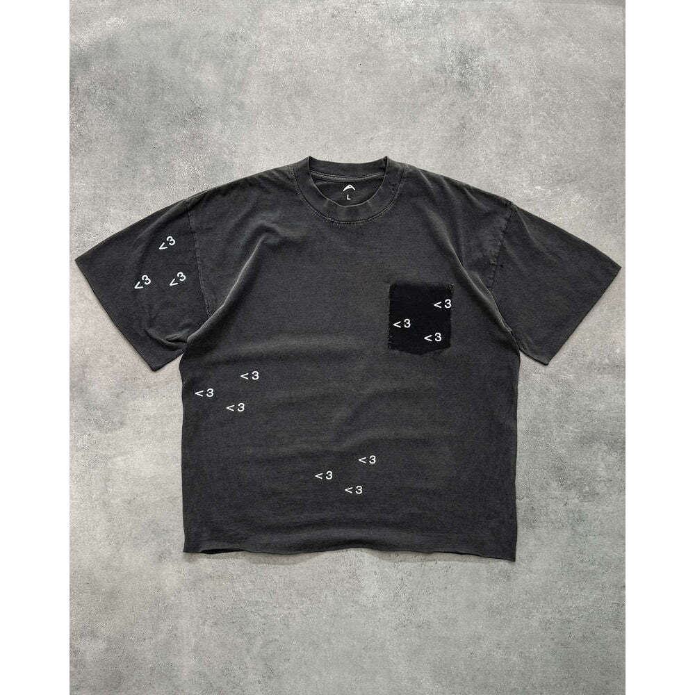 New loose letter men's women's t-shirts printed with washed and worn short sleeves, personalized for street couples, same style
