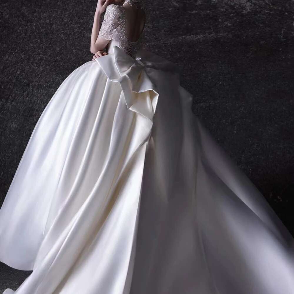 Custom Dress Satin Appliques Dresses Square Collar Naked Back Robe Marriage Shiny Wedding Dresses