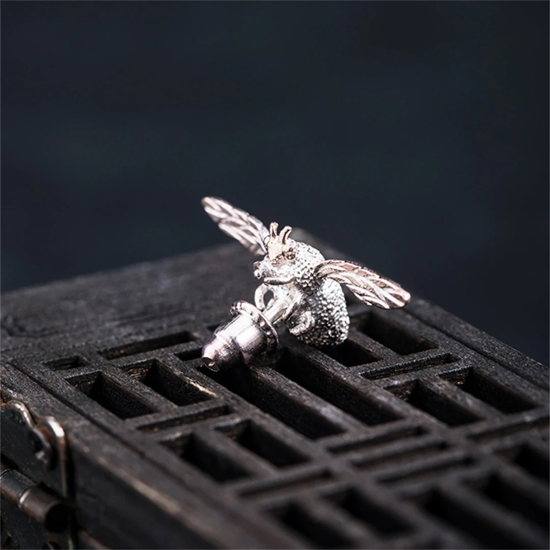 100% S925 Silver Exquisite Brooch Dress Jacket Sweater Little Bee Womens Men Brooch Style Fashion Accessories Jewelry 250227