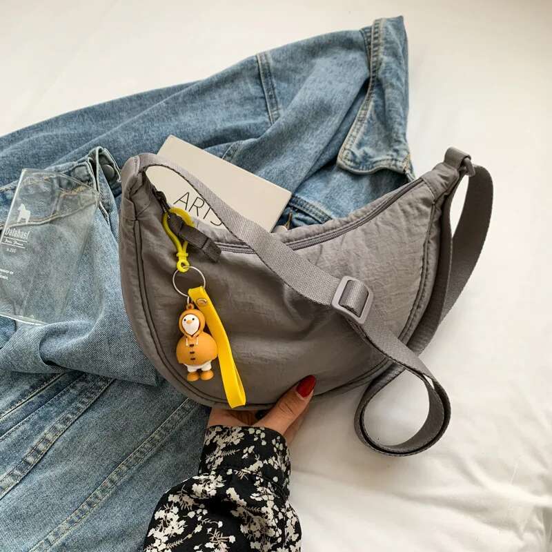 Women's Autumn And Winter New Ladies Crossbody Nylon Material Dumpg Bag Lightweight Small Satchel Fashionable Hundred Shoulde