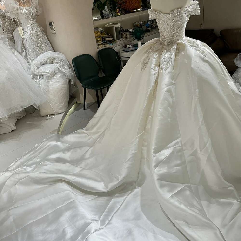 Simple V Neck Women's Ball Gown Short Sleeve Wedding Dresses Backless Princess Party Dress