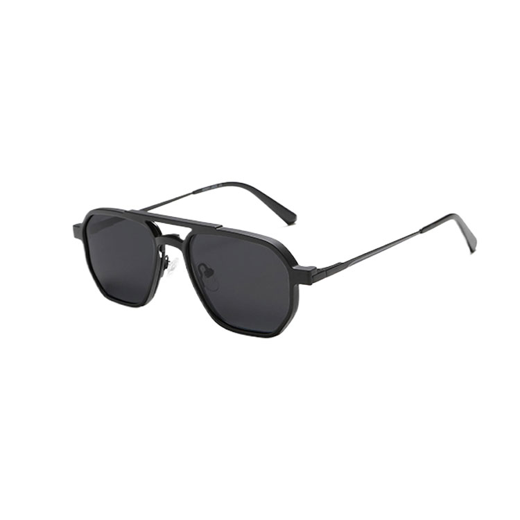 Elegant Unisex Designer Shades for Everyday Wear Great Accessory for Travelers and Photo Shoots