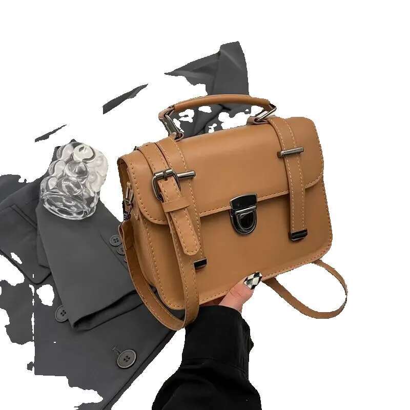 Japanese Crossbody Students Retro Handbag College Style Ladies Shoulder Bag Metal Decoration PU Material