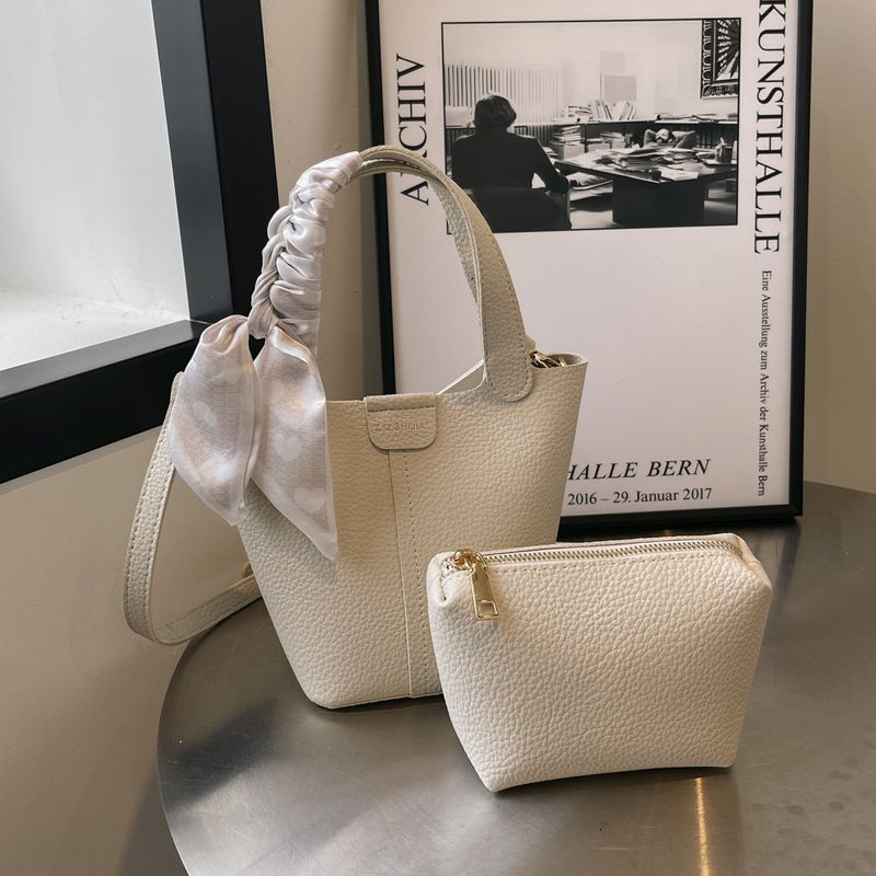 Korean popular 2024 new handbag, mother silk scarf, bucket bag, high-end versatile single shoulder simple crossbody bag