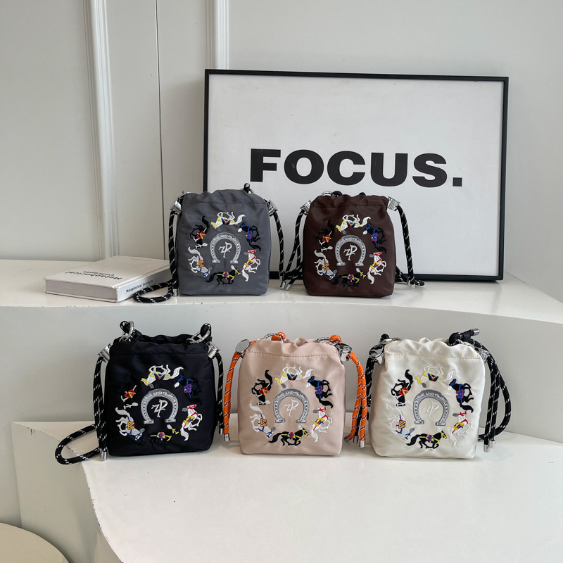 Fashionable and versatile ins nylon cloth women's new single shoulder crossbody summer mobile phone bag, niche embroidery bucket #swissmilitary