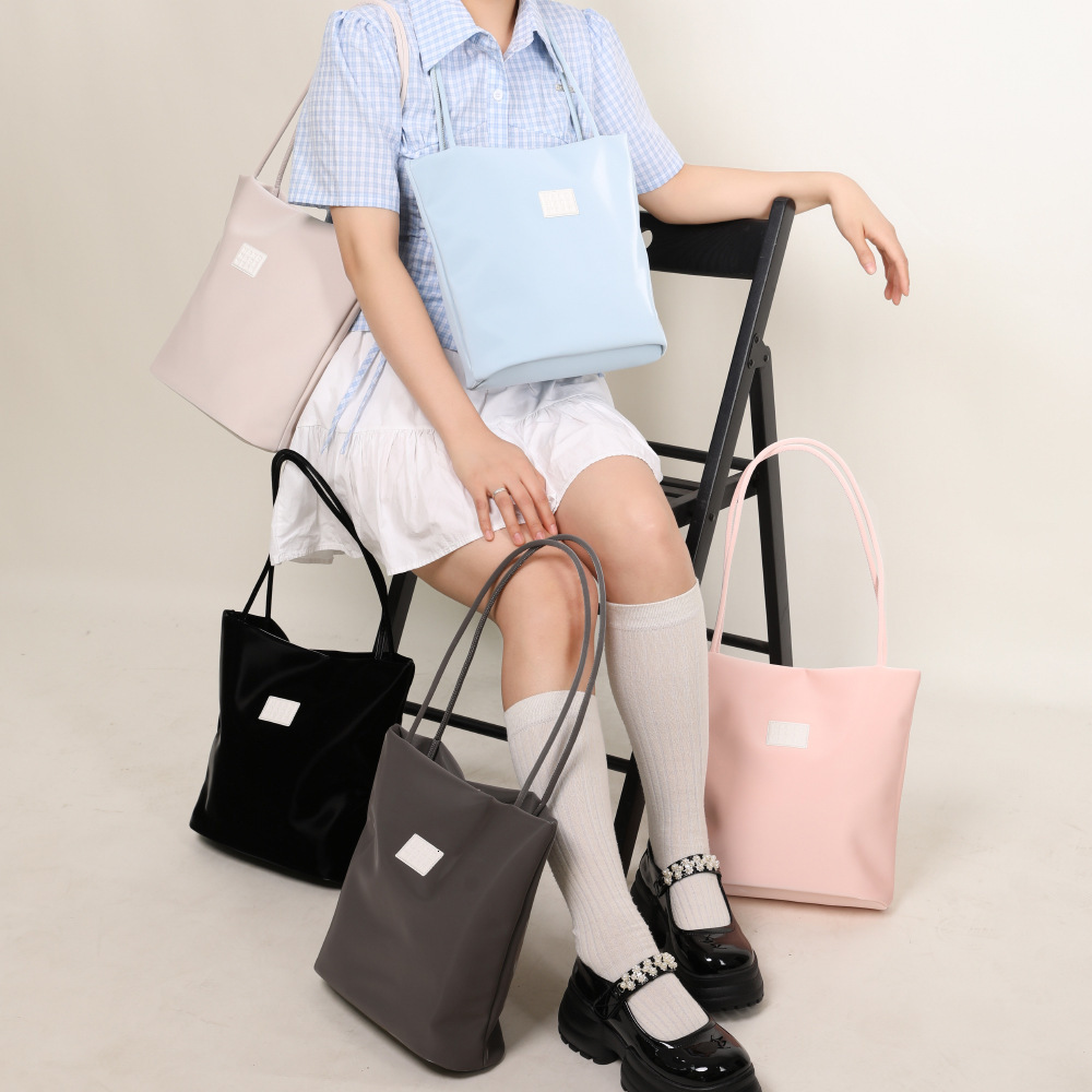 Premium sense bucket female niche soft leather fashion commuter large capacity shoulder bag