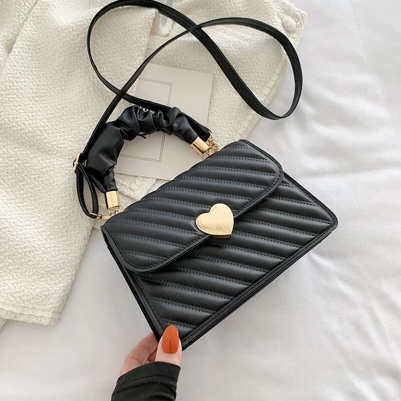 Women's Bag Fashion Rhombus Tote Ladys Shoulder Handbag Girls' Totes Bags Student Coin Pack Pleated Metal Heart Shape Trim