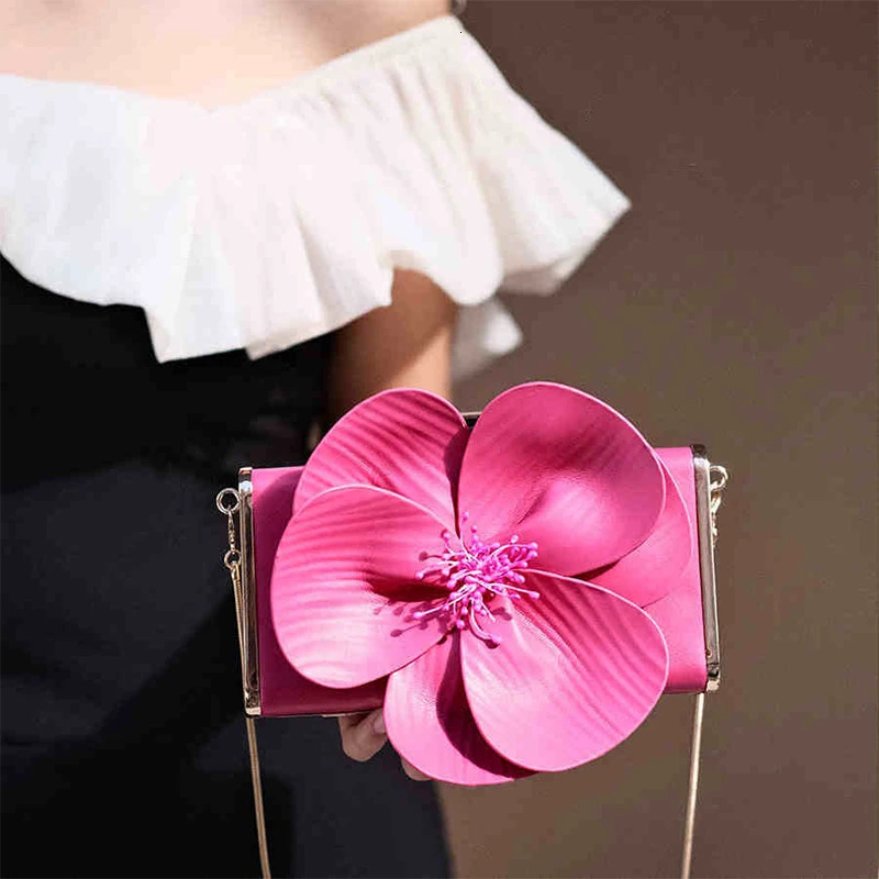 High-end Flower Banquet Clutch Purse Camellia Flower Petal Lady Box Small Square Bag Stamen Clip Gold Chain Crossbody Bag 250528