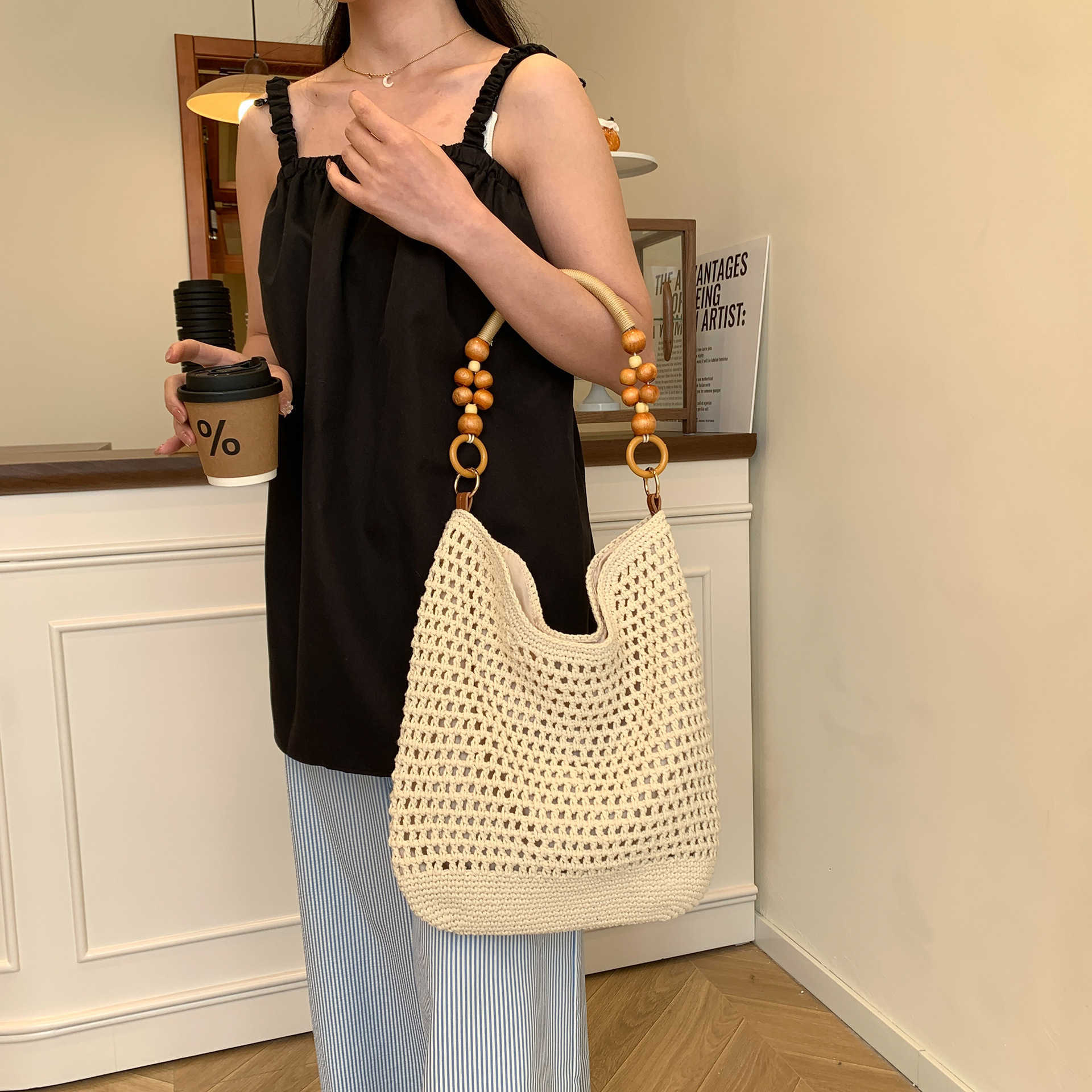 Large Capacity Bag for Women New Versatile One Shoulder Beach Vacation Bag Woven Straw Commuter Tote Bag