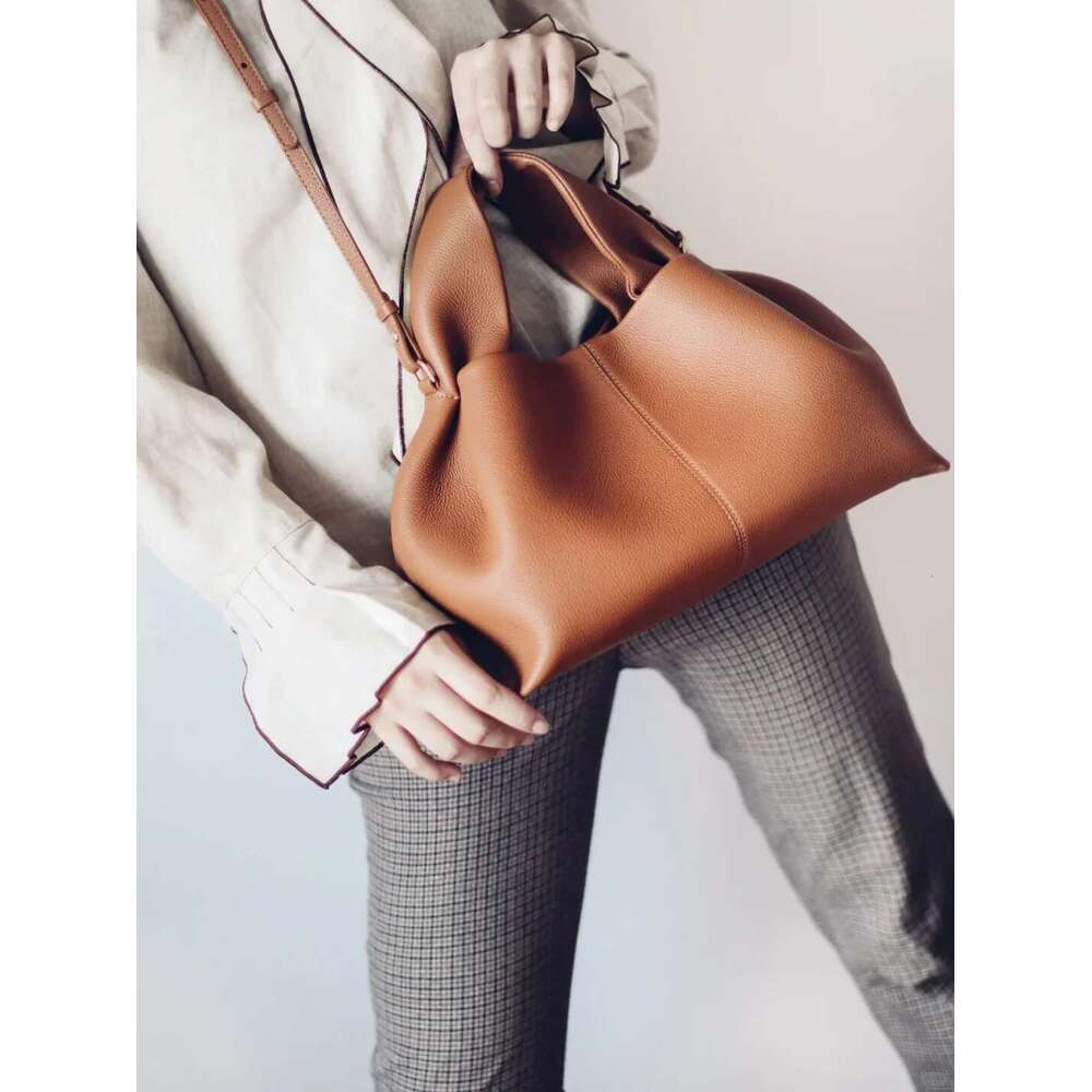 2025Fashion Earth Tone Collection Pu Leather Shoulder Ladies French Niche Hundreds Lunchbox Handbag Tote Bag