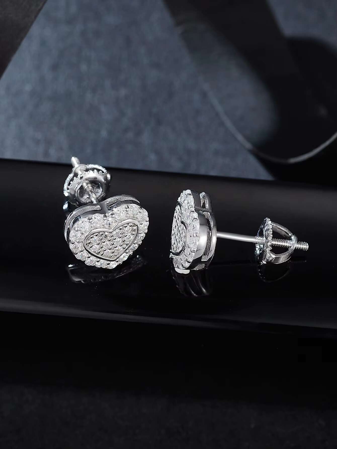 Classical Moissanite Stud Earrings Heart Shape Hip Hop Jewelry for Men and Women. for Wedding Iced Diamond Earrings