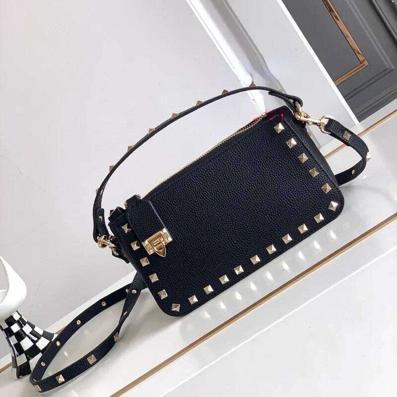 Stud Rivet Designer Black Design Small Crossbody Bag Fashion Leather Shoulder Messenger Women Purses And Handbags 250601