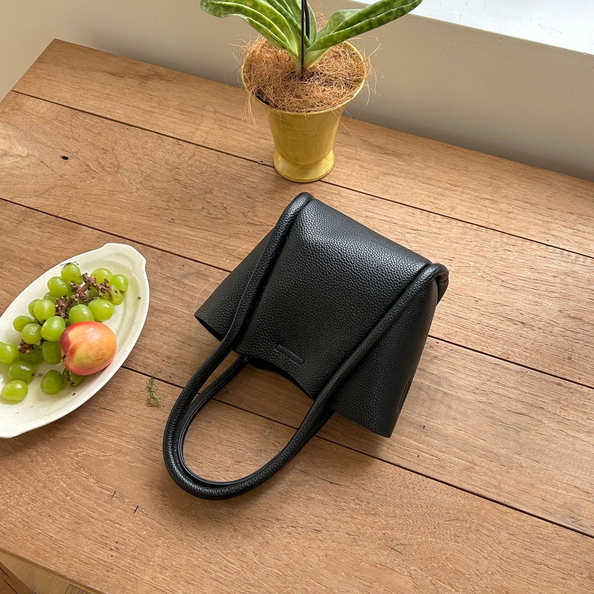 Top Brand High Quality New Style and Vegetable Basket Series Designer Edition Large Capacity Casual Handheld Bucket Bag for Women New Free Delivery De