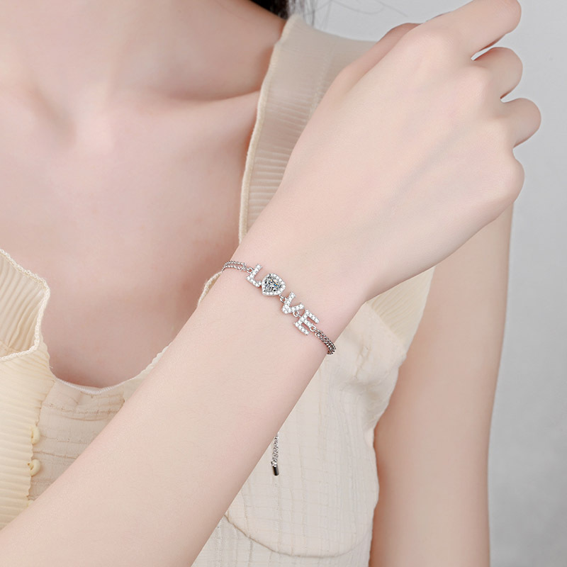 925 Sterling Silver LOVE Bracelet with Heart-Shaped Moissanite, Platinum Plated, Adjustable Chain, Perfect Gift for Valentine's Day