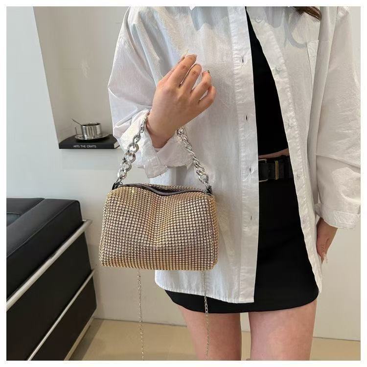 New Style Rhinestone Bag Handbag for Women 2025 High-Quality Texture Crossbody Handbag Evening Bag Chain Shiny Full Diamond Bag New Free Delivery Desi