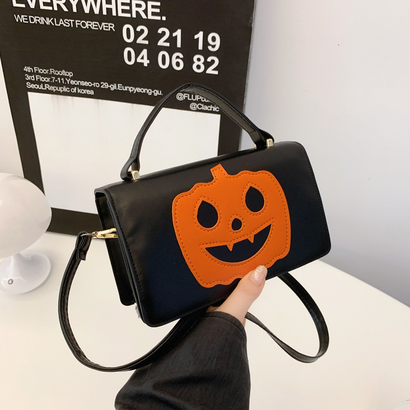 Free Shipping Designer's New Beautiful Style This Years Popular Fashion Korean Version Single Shoulder Crossbody Bag Small Square Bag