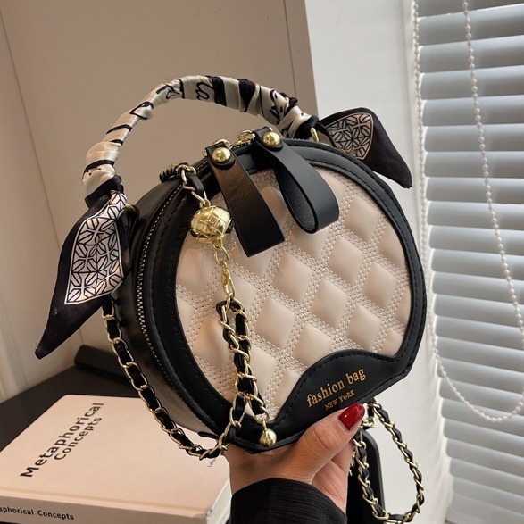 Quilted Embroidery New Women's Bag Fashion Trend Handbag Designer Shopping Bag Small Round Bag Free Shipping Internet Celebrity Style Simple Shou