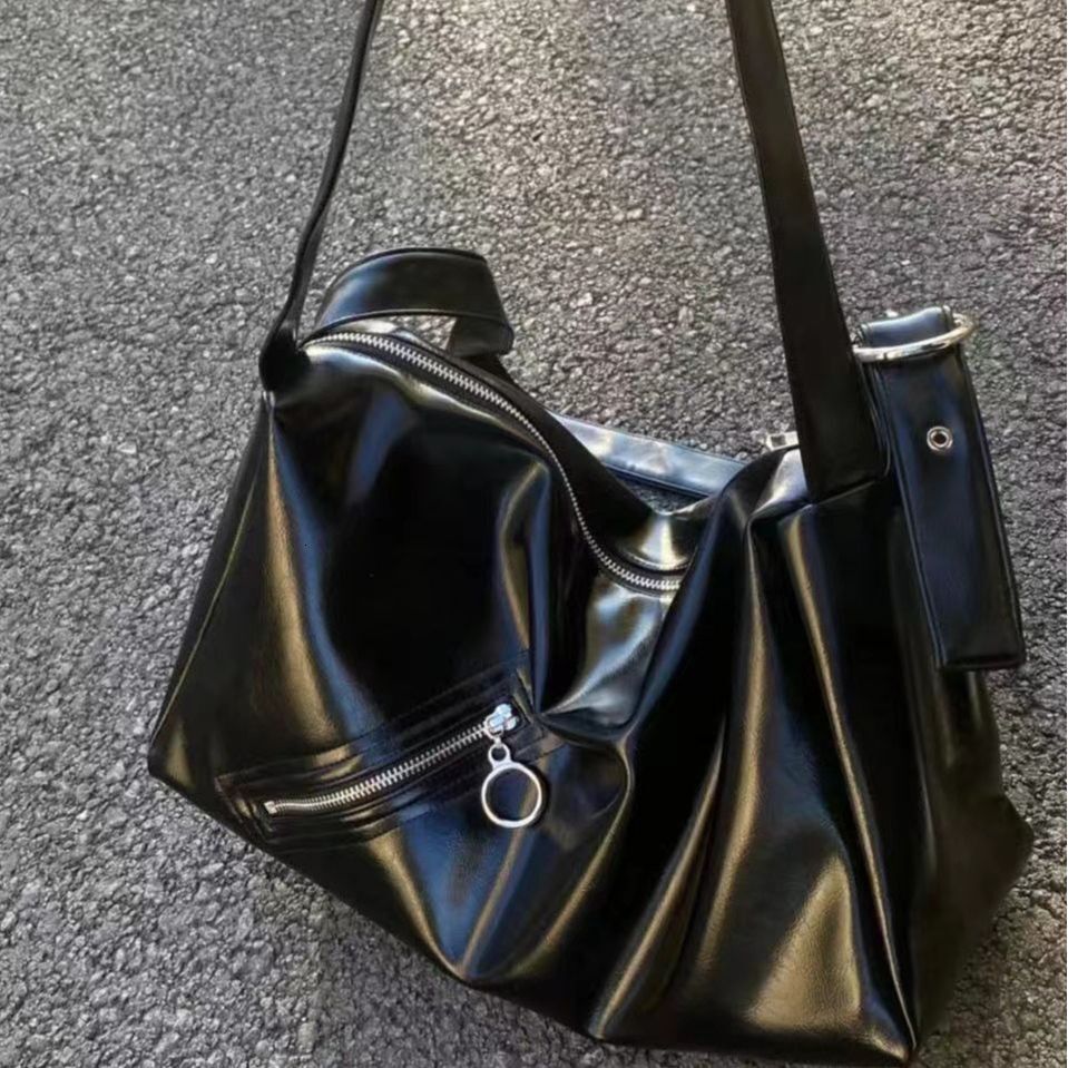 designer Large Capacity 2025 New Style Trendy Soft Leather Bag High-end Tote Bag Motorcycle Bag Crossbody Bag Casual Women's Bag