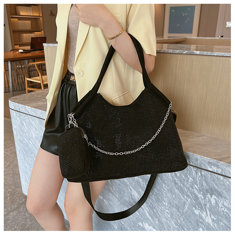 Large Capacity Trendy Diamond Studded Shoulder Bag Female Designer's New Casual Personalized Handbag Crossbody Tote Bag Fashionable Shopping Bag 