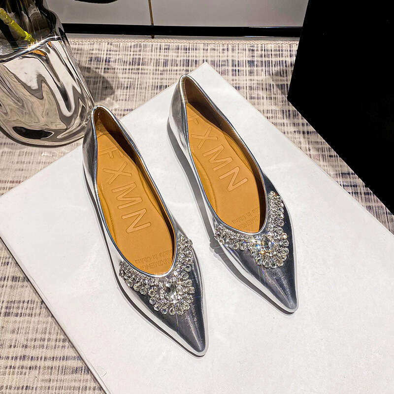 Pointed Toe Silver Shallow Mouth Flat Shoes for Women 2024 New Spring Large Size Elegant Soft Sole Rhinestone Loafers