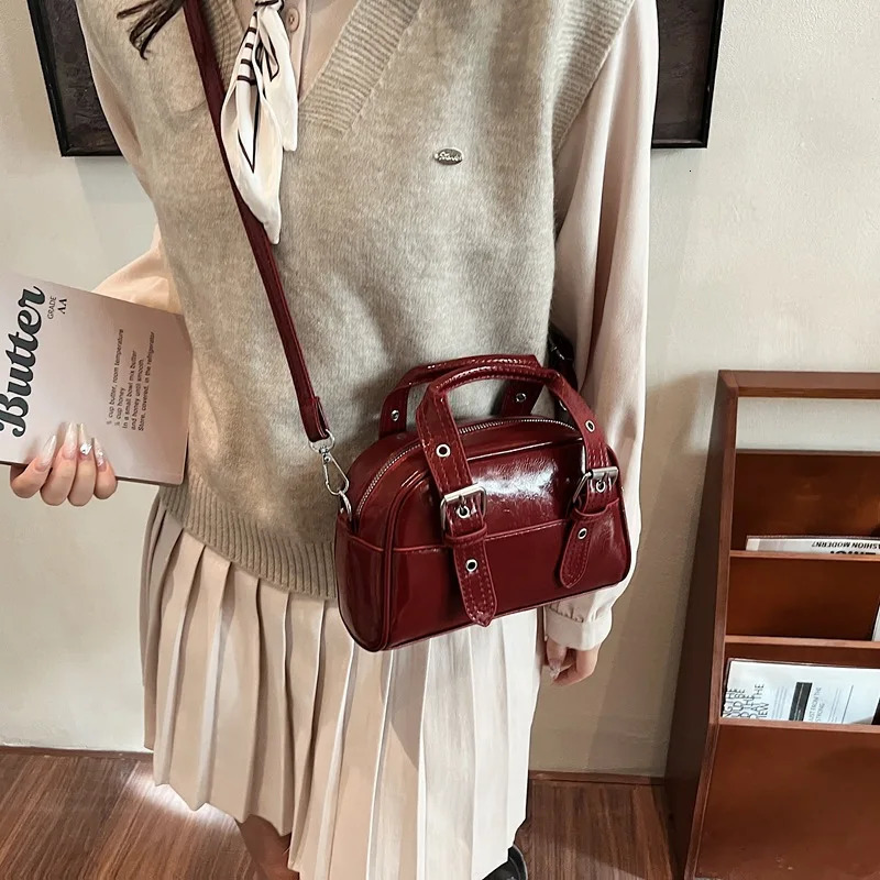Vintage Women Small Boston Bag Solid Pu Leather Crossbody Bag Female Casual Daily Commute Square Messenger Shoulder Packs 250530