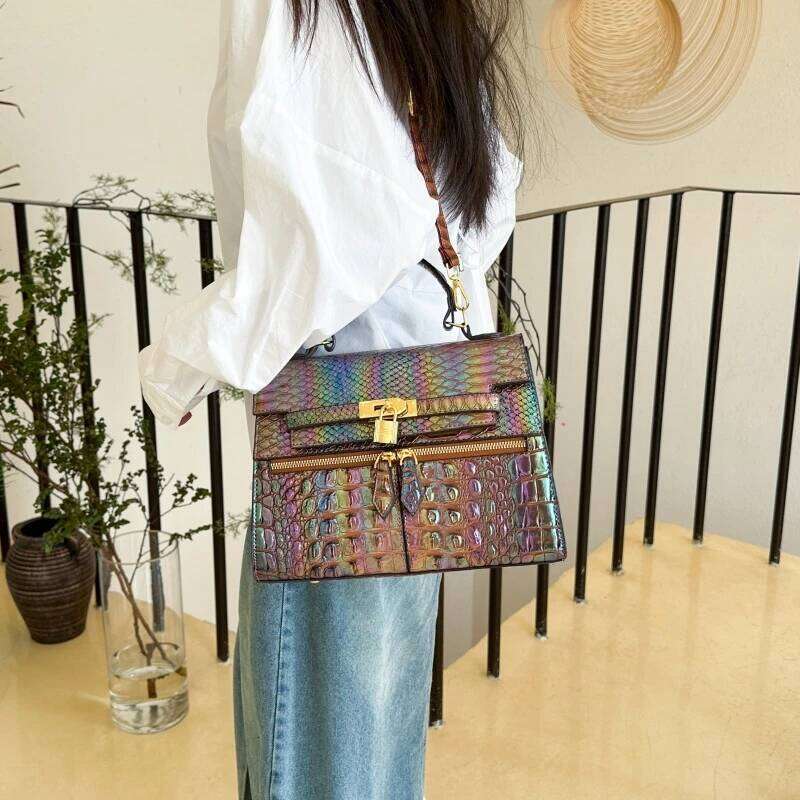 OLOEY Designer Letter Handbag Paris Fashion Crossbody Bag Solid Color Leather Tote Minimalist Style