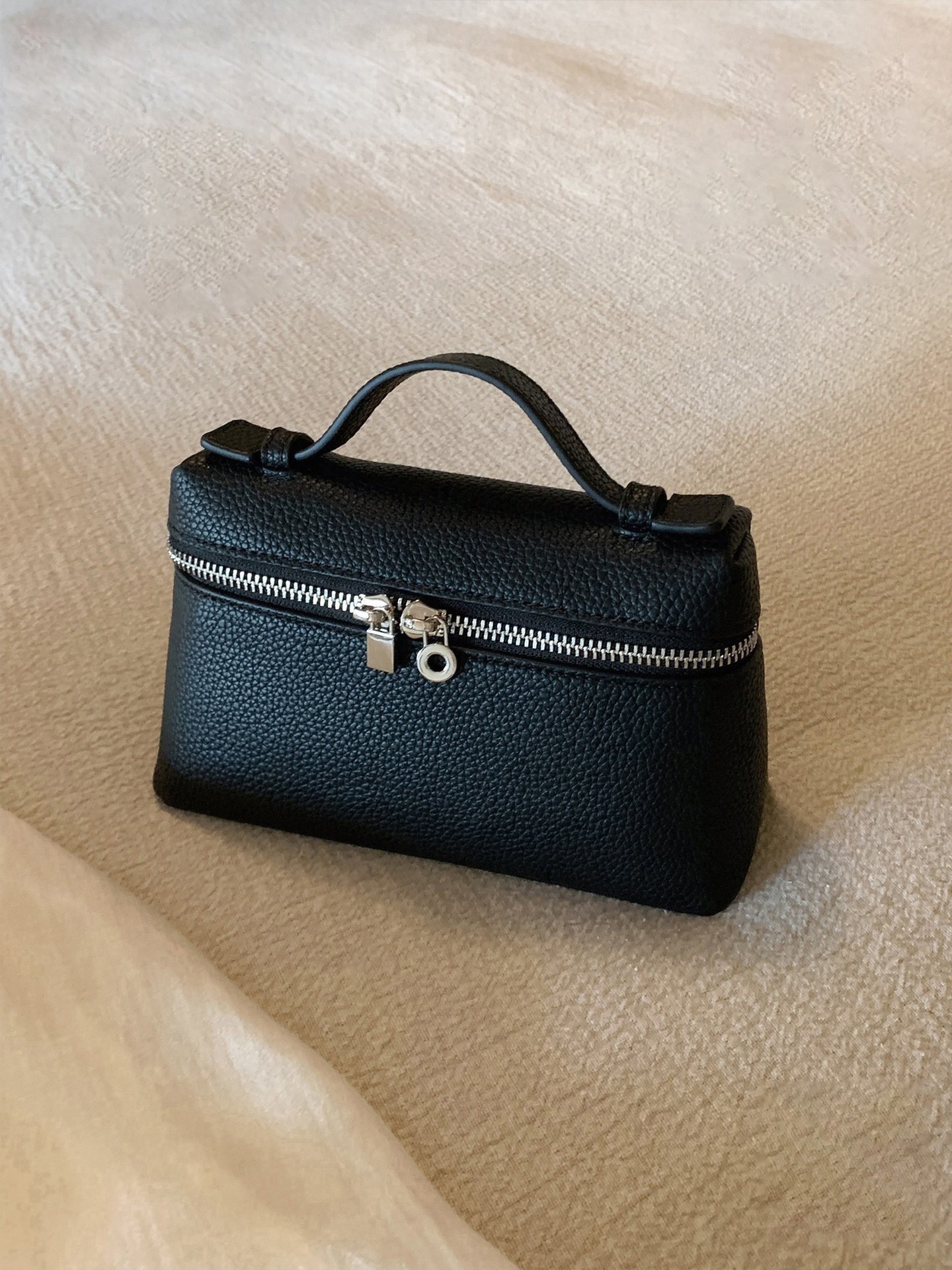 designer Trendy Women's Bags 2025 Super Popular Fashion High-end Single Shoulder Small Square Bag Internet Celebrity Stylish Crossbody Bucket Bag