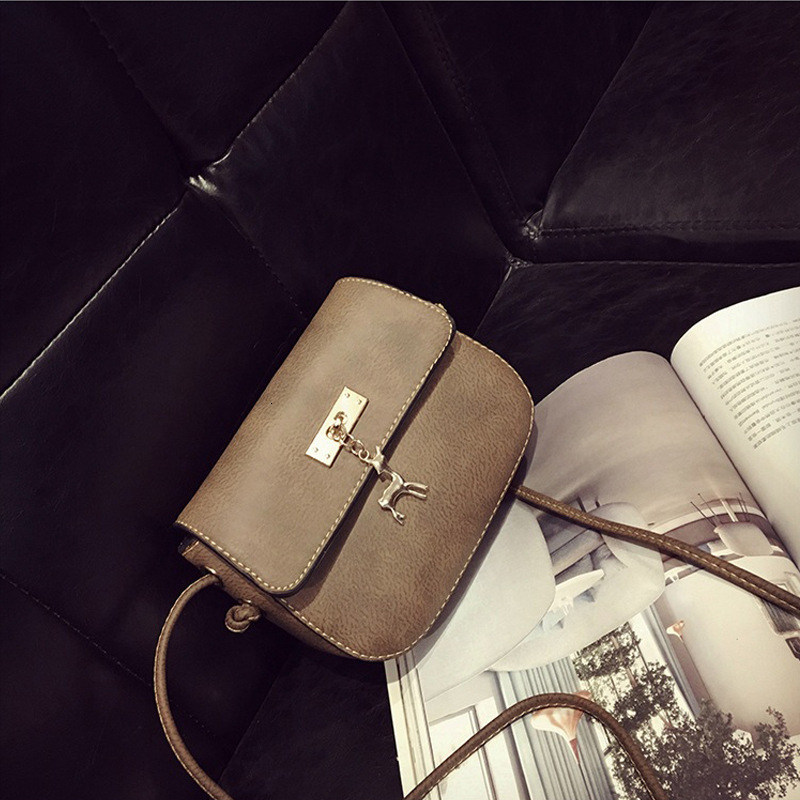 designer New Versatile Fashion Trend Crossbody Bag for Women, Little Deer Small Bag, Phone Bag, Commuter Shoulder Bag, Shell Bag for Ladies