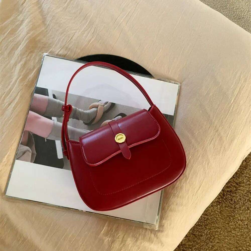 Versatile Korean Style Red Shoulder Black Pure Color Pu Saddle Bag Large Capacity All-Match Retro Handbag Girls