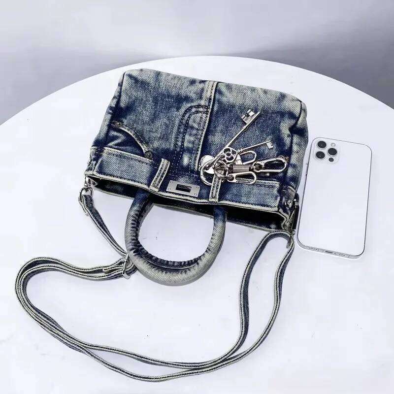 Designer Handbag Woman 2025 Trend High Quality Denim Classic Lock Shoulder Fashion Exquisite Pants Styling Cross Bag