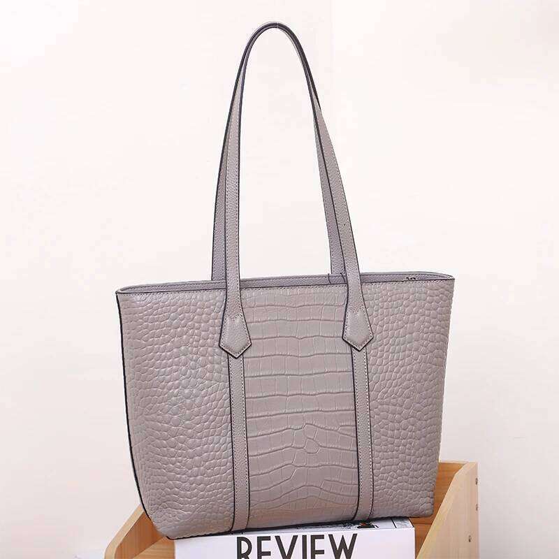 Vintage Large Capacity Women Tote Bag,Crocodile Pattern Solid Cowhide Armpit Shoulder Bag,Women's Casual Handbag for Commute