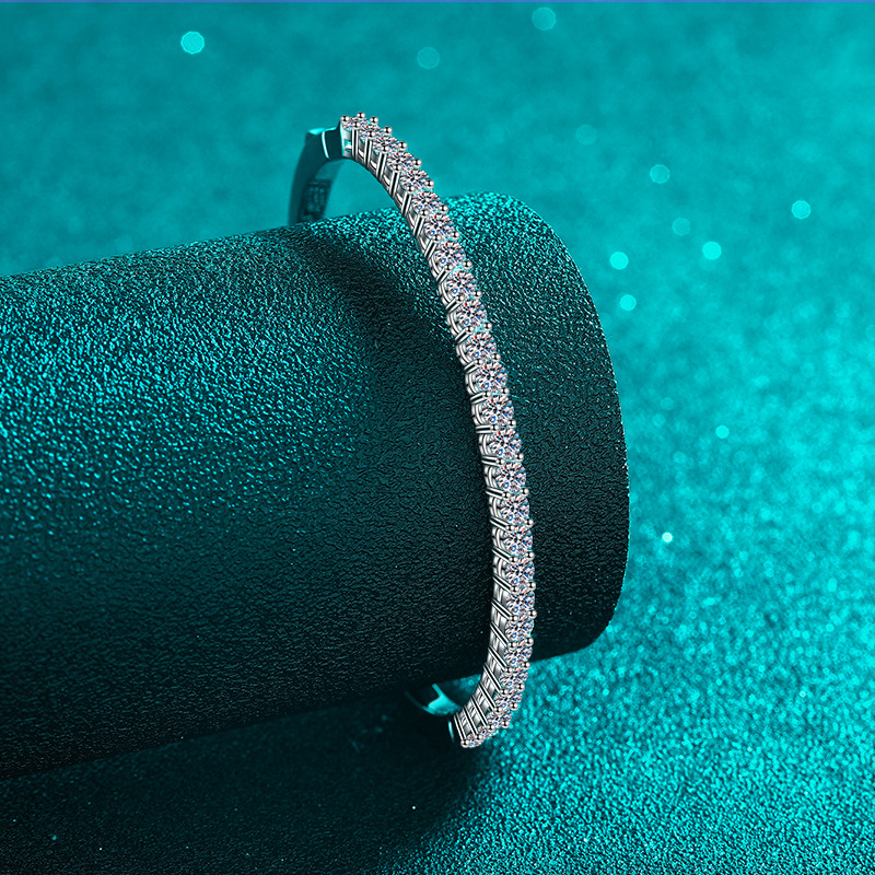 Luxurious Sterling Silver Pt950 Bangle Set With Paved Moissanites Ideal Romantic Present
