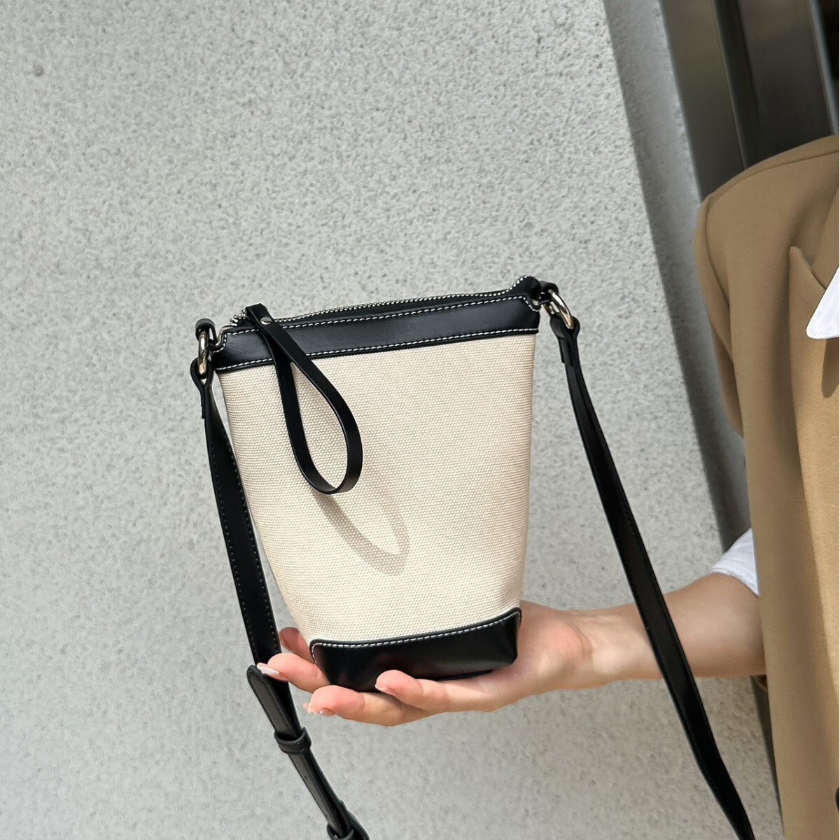 designer Fashion Versatile Patchwork Mini Bucket Bag for Women 2025 Summer Shoulder Crossbody Bag Korean Style Casual Phone Bag Trend