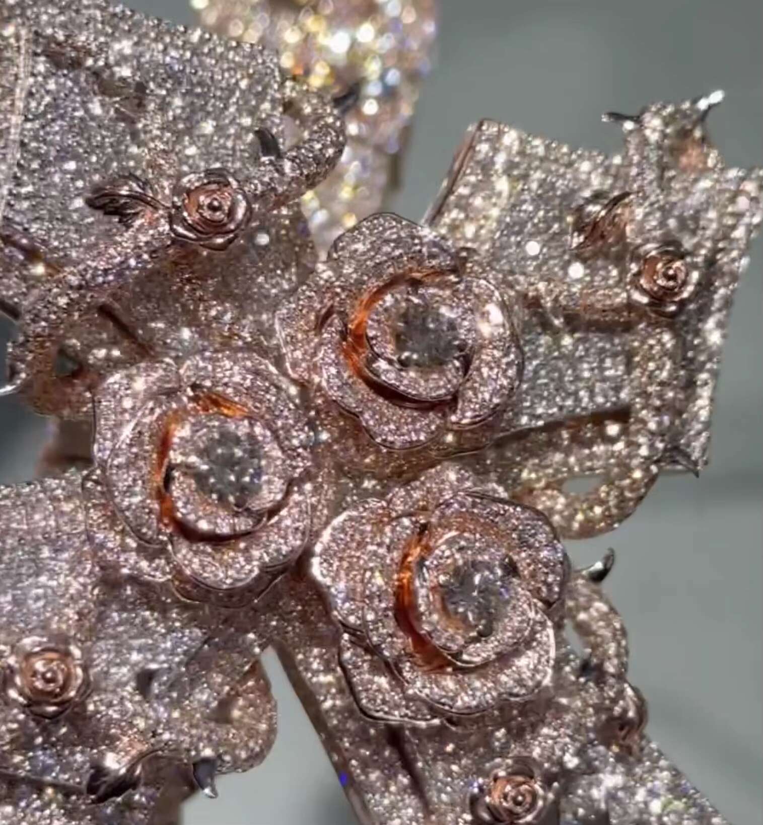 Luxury Hip Hop Jewelry Custom Rose Gold Plated 925 Sterling Silver VVS Moissanite Diamond Rose Flower Cross Pendant