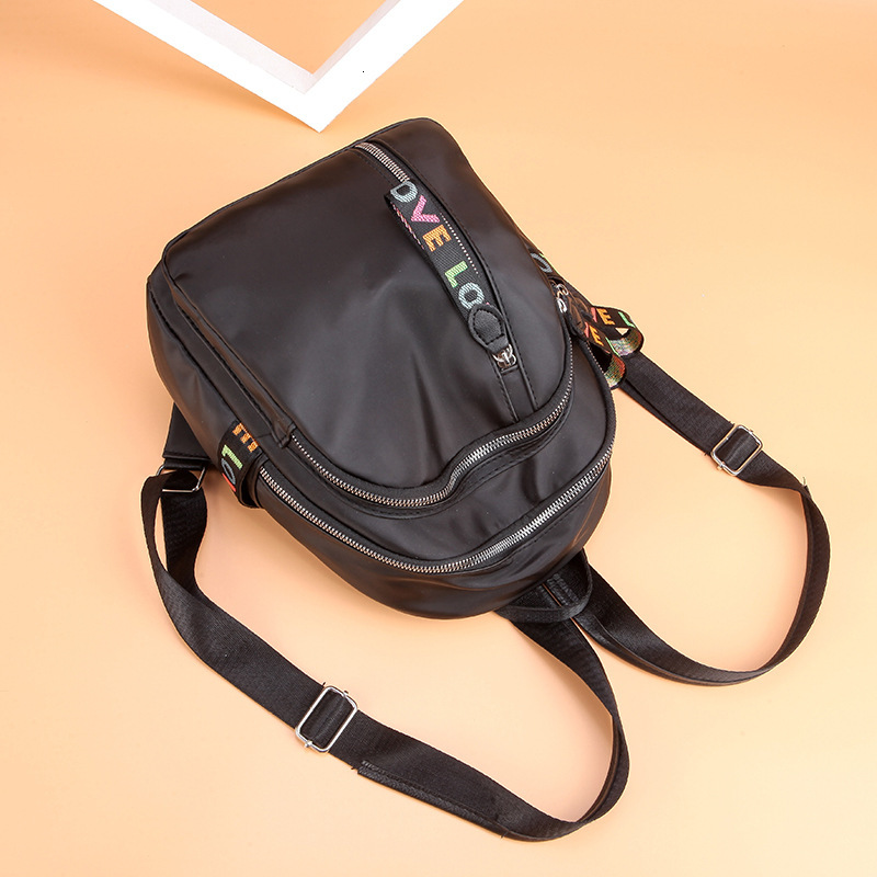 designer Women's Backpack 2025 New Korean Style Versatile Trendy Oxford Cloth Backpack Fashionable Casual Large Capacity Travel School Bag