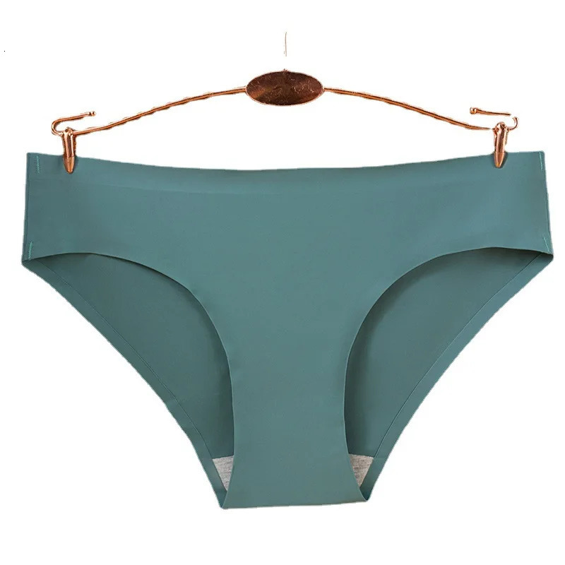 3Pcsset Large Size Sexy Women Panties Ice Silk Seamless M3XL Underwear Solid Color Comfort Soft Briefs Female Lingerie 250526