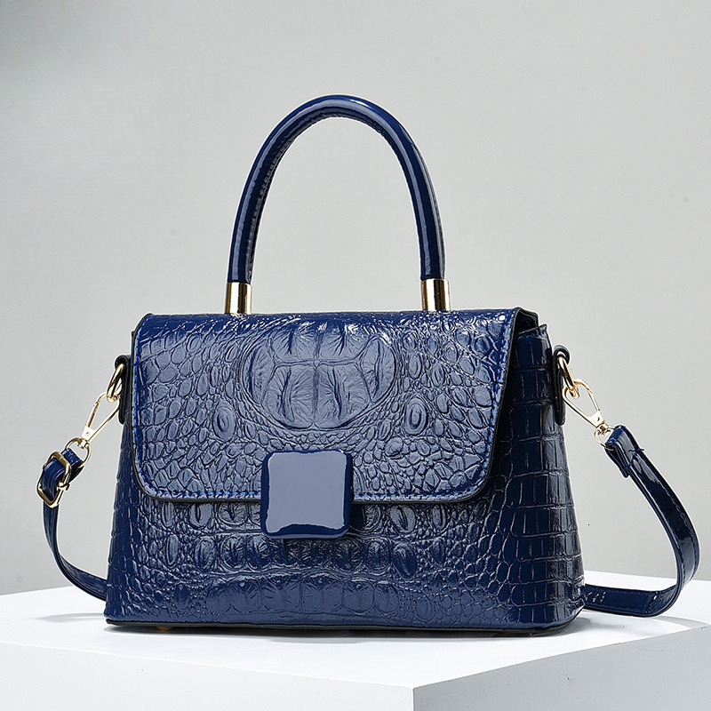 Top brand high-quality new free designer bag high-end 2025 new fashionable and elegant shoulder crossbody bag handbag new free designer bag