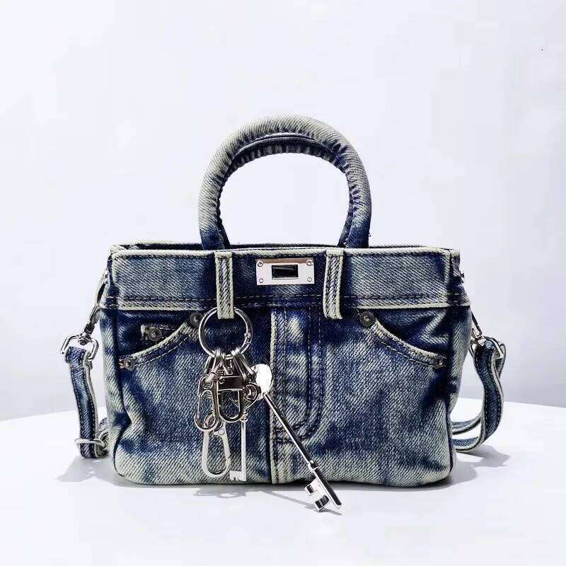 Designer Handbag Woman 2025 Trend High Quality Denim Classic Lock Shoulder Fashion Exquisite Pants Styling Cross Bag